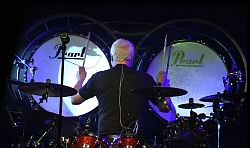 Golden Earring show picture March 15, 2014 Zwolle - IJsselhallen